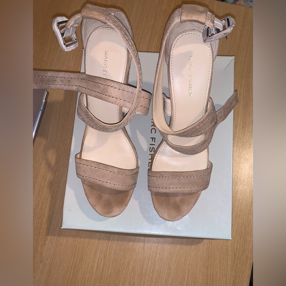 Marc Fisher wedge heels size 10 womens